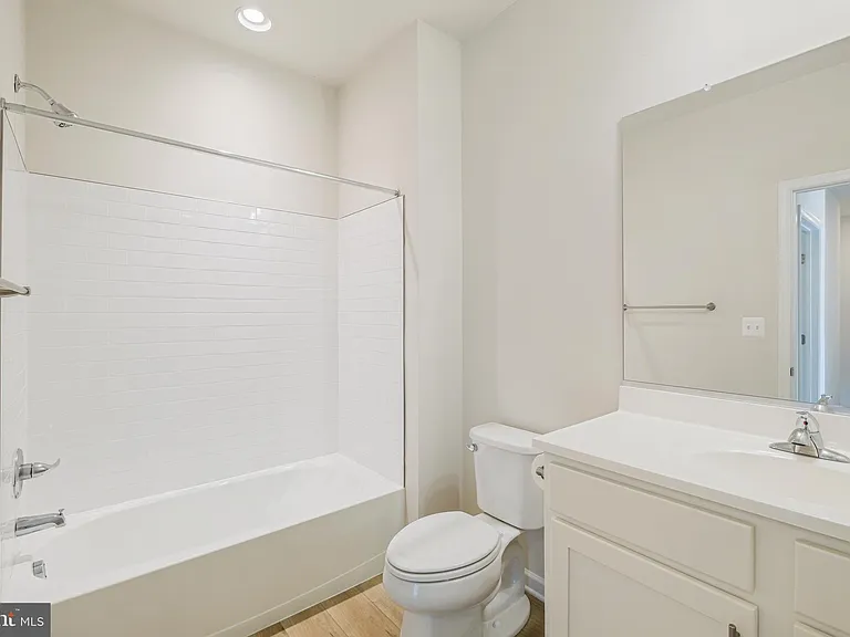 204 Ashton Market Aly — Photo 26