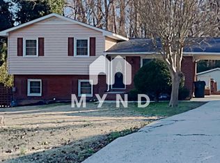 2901 Newark Dr, Raleigh, NC 27610