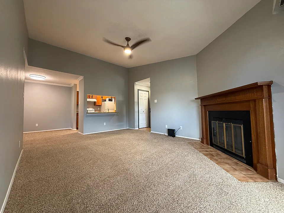 505 Oppenheimer Dr #418