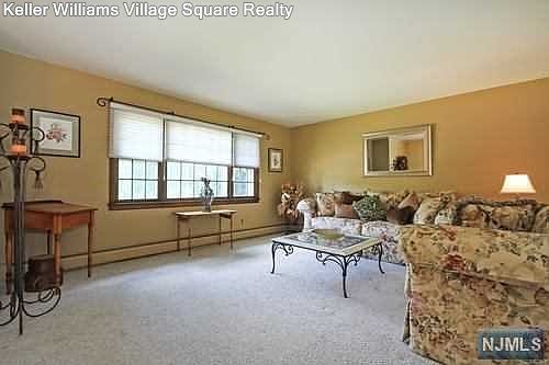 3rd image of 269 E Crescent Ave