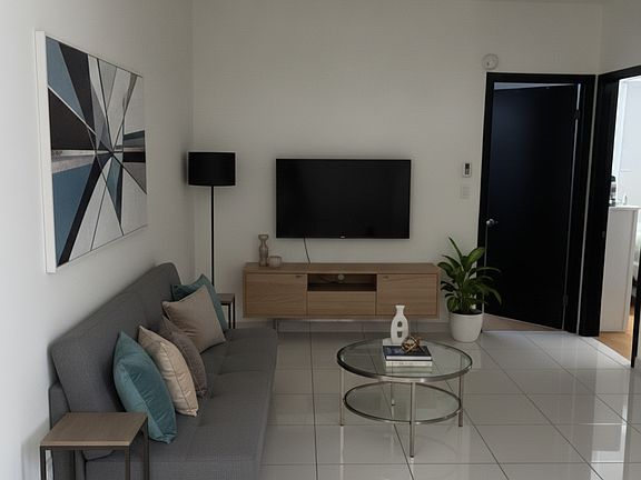 3rd image of 8 W 108th St APT 25