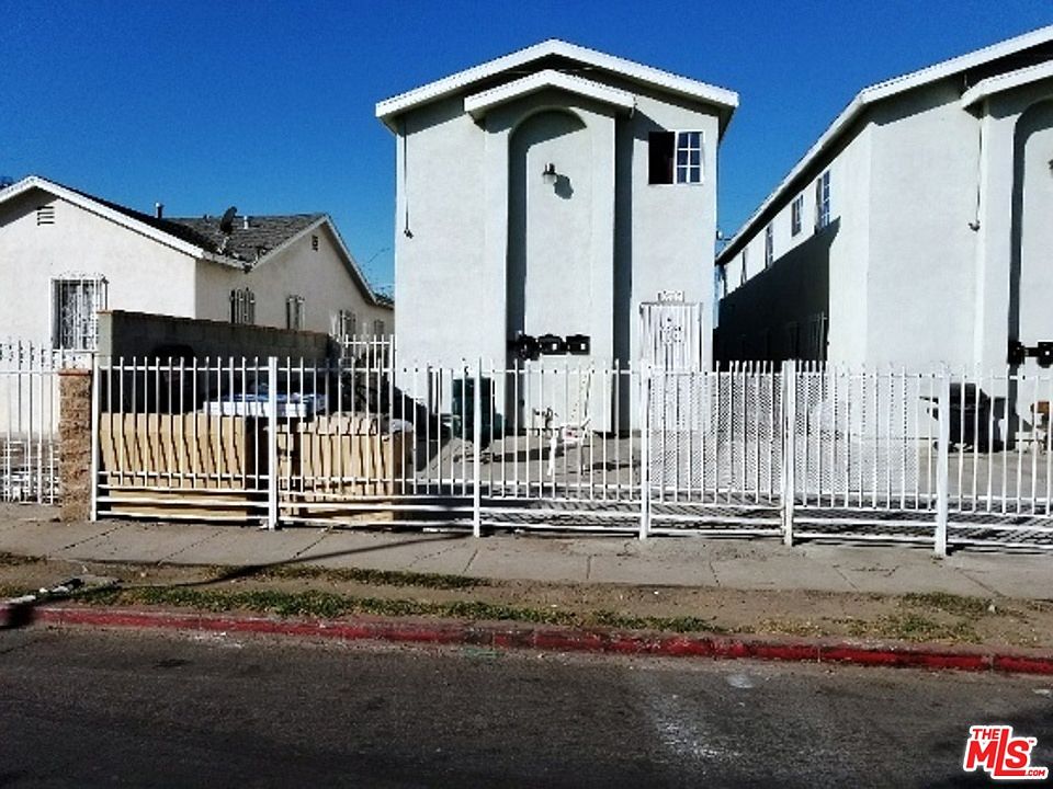 1st image of 10523 Juniper St