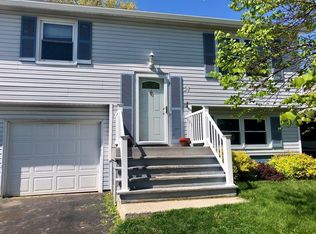 34 Avacado Ln, Rochester, NY 14606