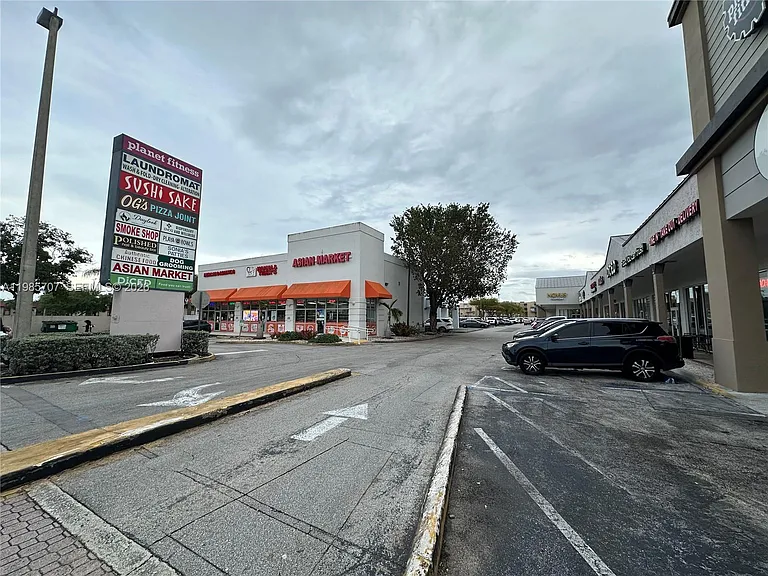 10900 SW 104th St #322 — Photo 38