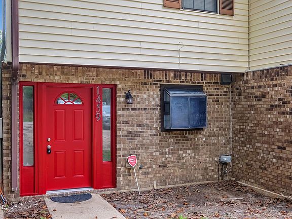 3rd image of 1459 Fisher Ln
