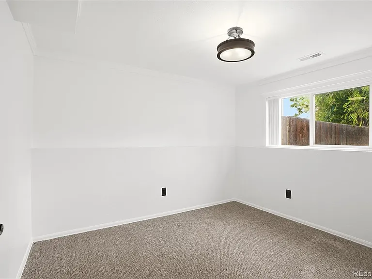 334 Wooster Ave — Photo 27