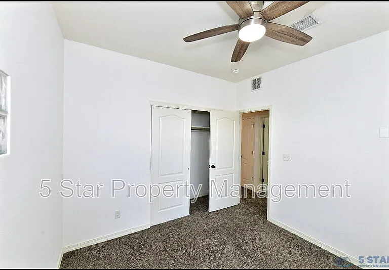 13136 Wellington Dr — Photo 29