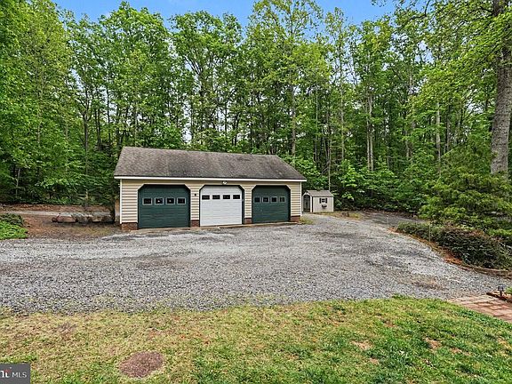 3rd image of 12533 Apple Ln