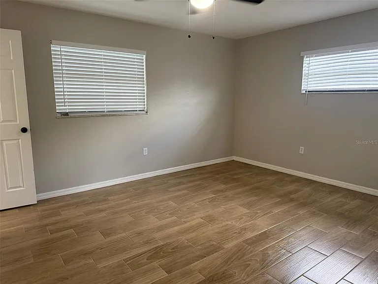 1008 N Bracewell Dr — Photo 9