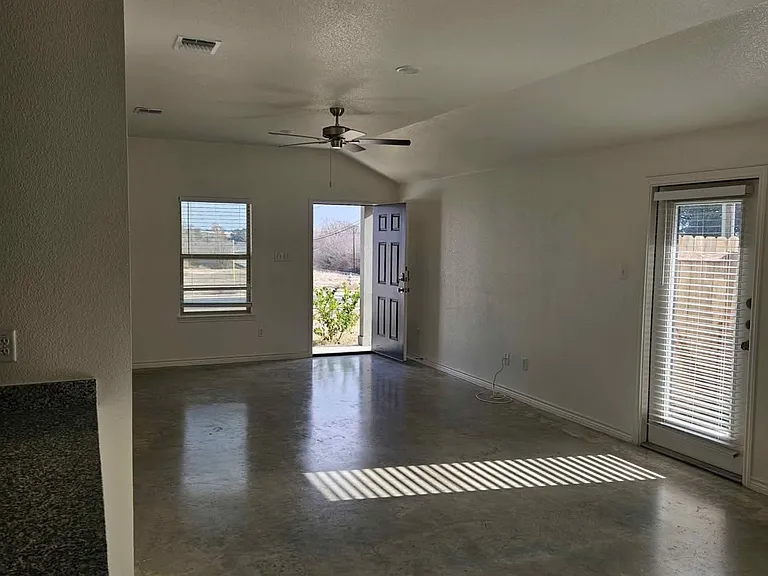 4404 Water St #A — Photo 13