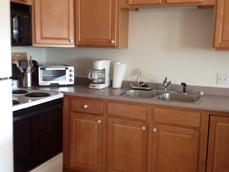 24 Pleasant St #4 — Photo 4