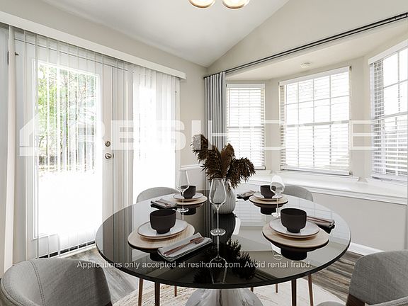 4th image of 192 Antebellum Way
