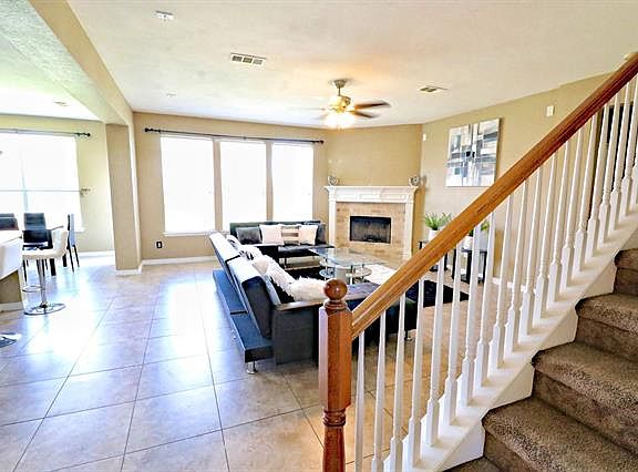 5th image of 207 Flushing Quail Dr