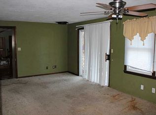 3221 Oak Ct, Anderson, IN 46011