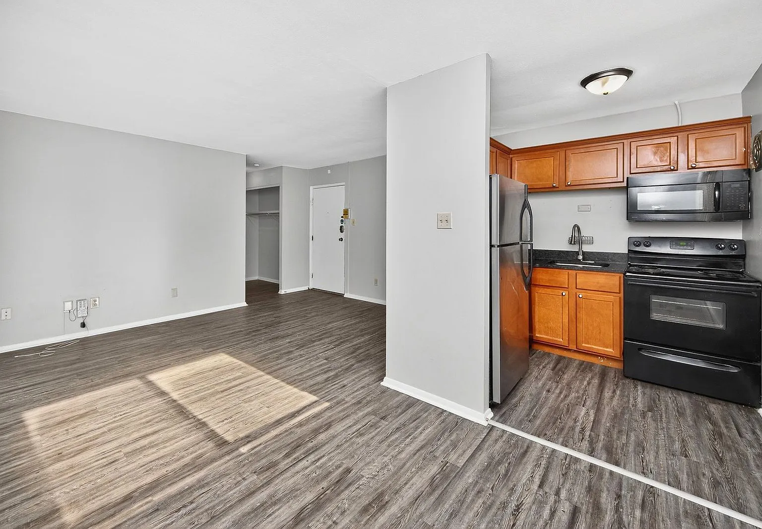 3505 Telford St — Photo 3