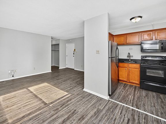 2nd image of 3505 Telford St APT 1