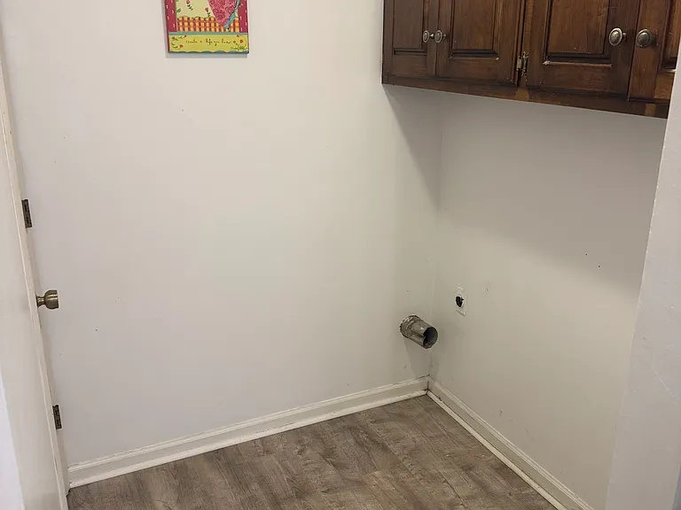 Washer/dryer hook up