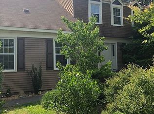 713 Showalter Rd, Yorktown, VA 23692