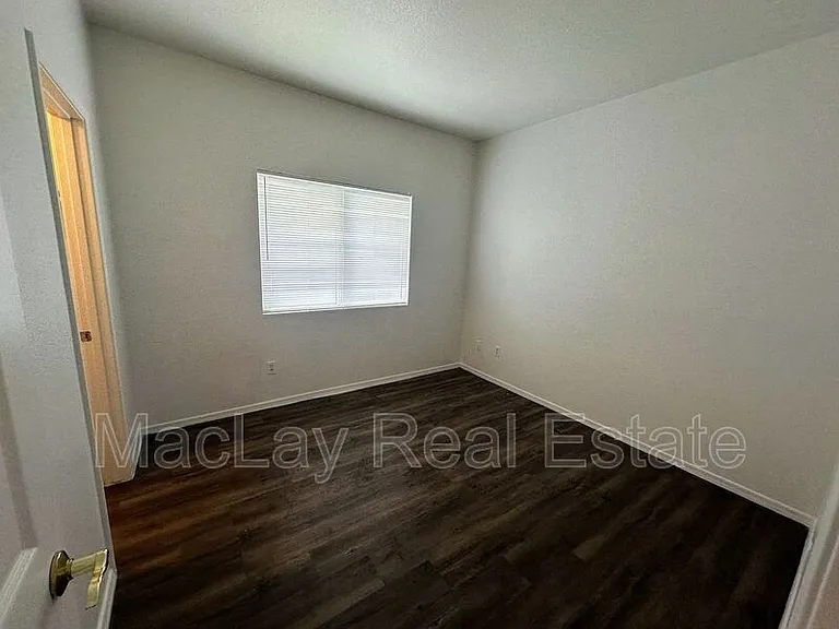 1392 W Morelos St — Photo 8
