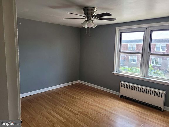 5th image of 1303 Stirling St