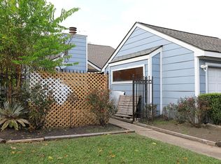 10002 Fairplum Dr, Houston, TX 77099