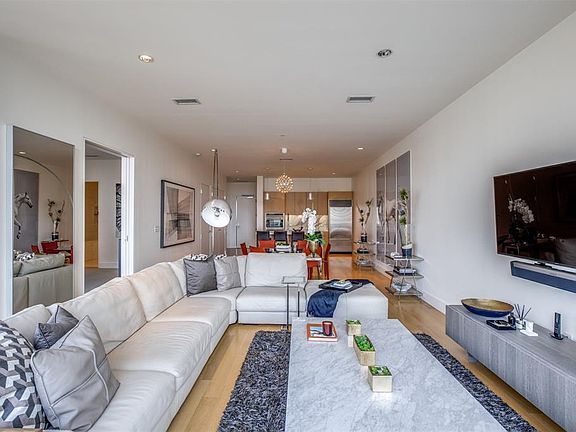 5th image of 2200 Victory Ave APT 901