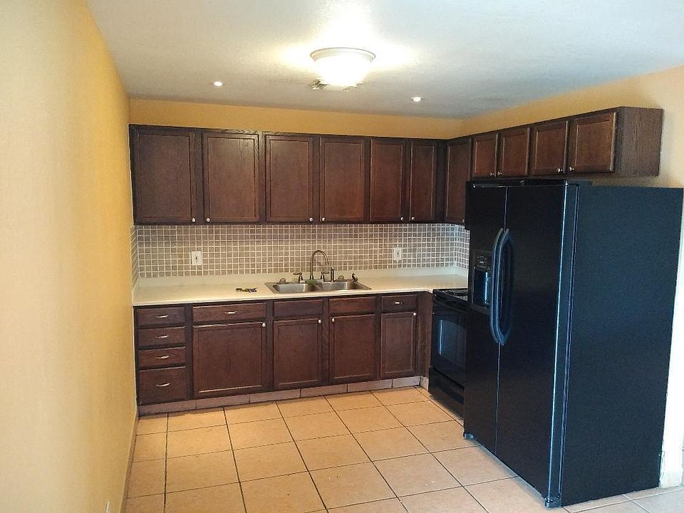 1st image of 1829 N A St APT 86