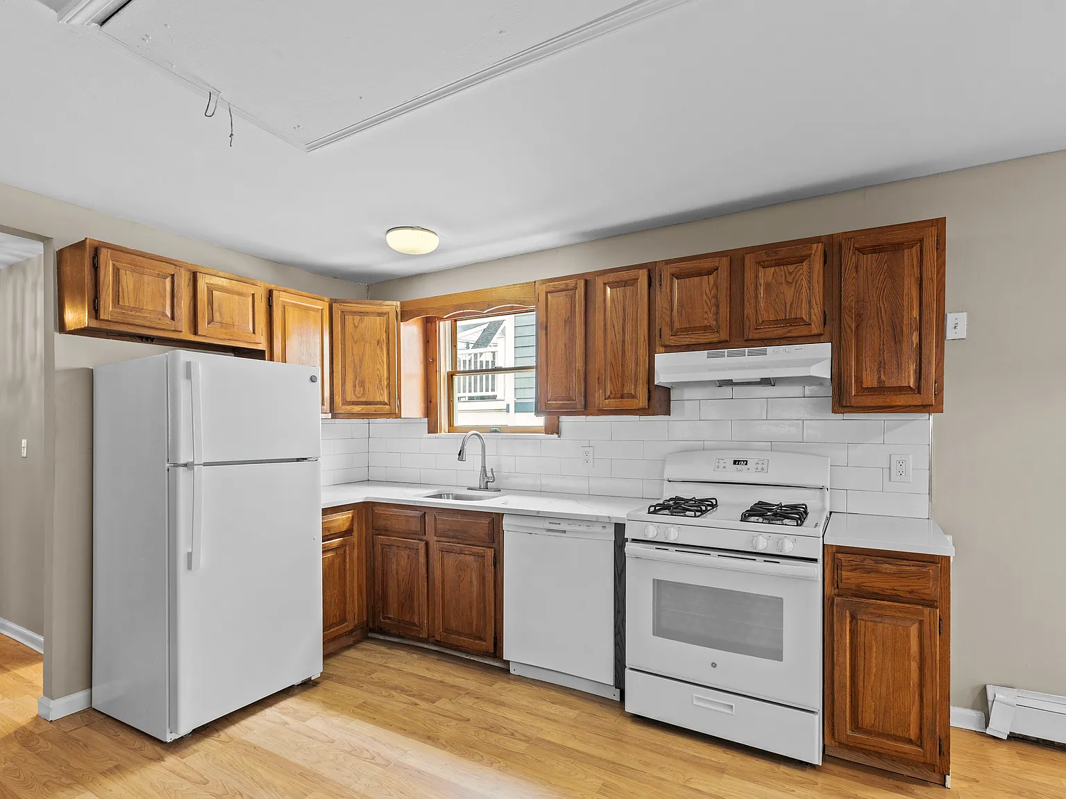 2 bed, $3,700 — Photo 3