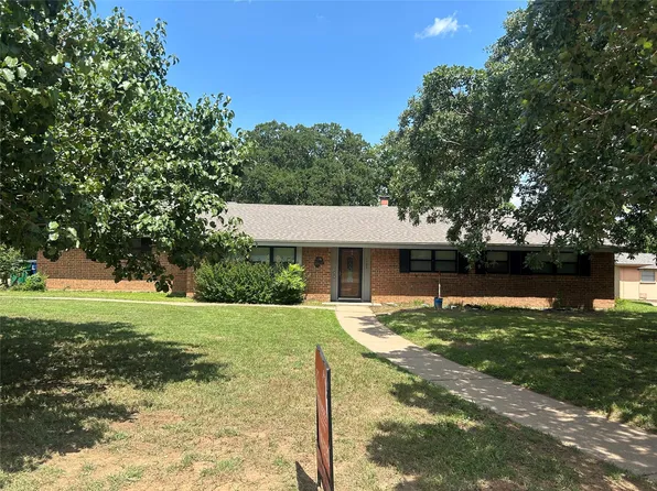 1103 Rolling Hills Dr S, Graham, TX 76450