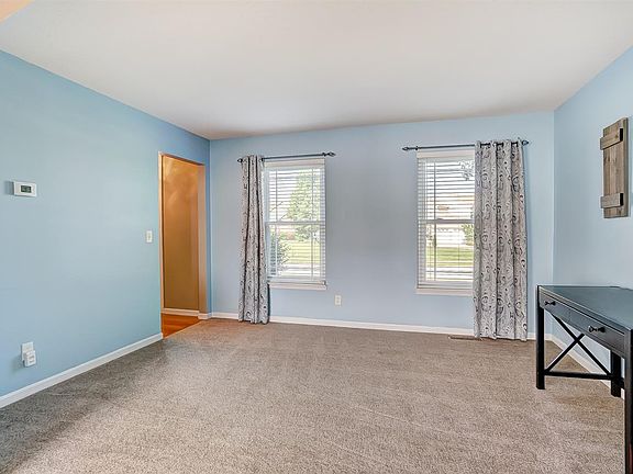 3rd image of 7467 Harvestdale Ln