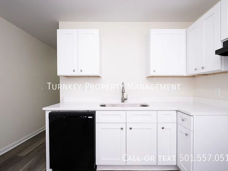1626 Brown St #A — Photo 17