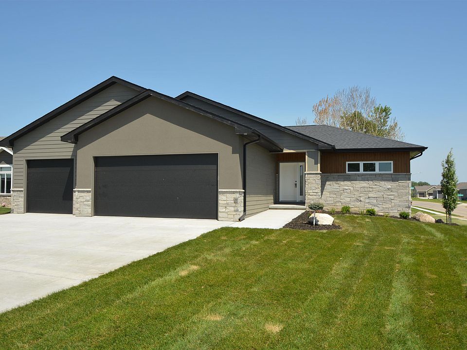 1st image of 198 N Canterbury Cres