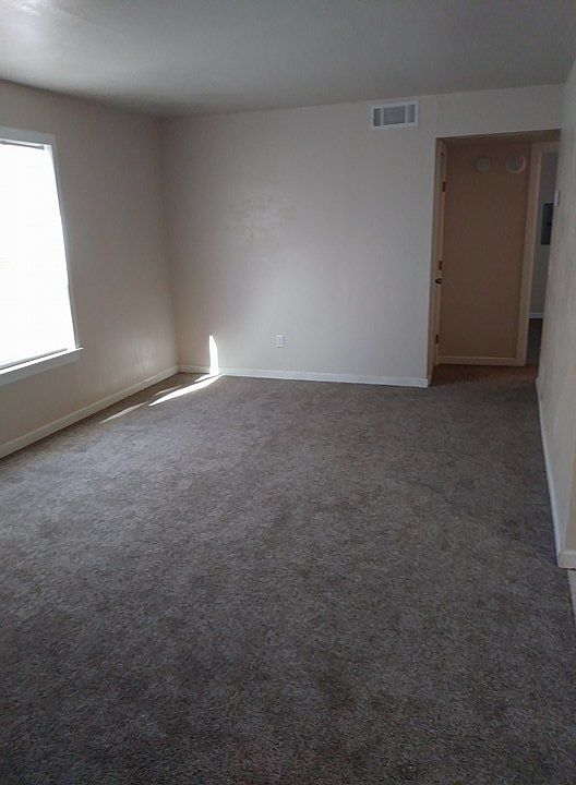 2nd image of 4320 Vfw Dr APT 38