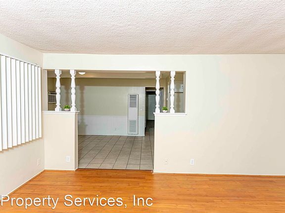 4th image of 322 E Live Oak St APT C