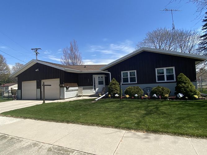 1st image of 3319 Bellevue Pl