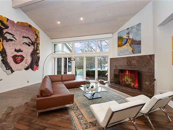 5th image of 15 Cableknoll Ln