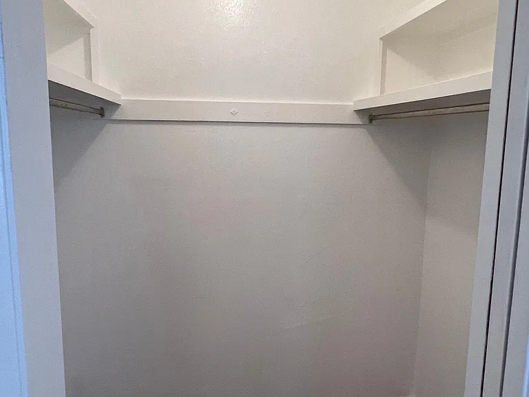 880 Tyler Way — Photo 4
