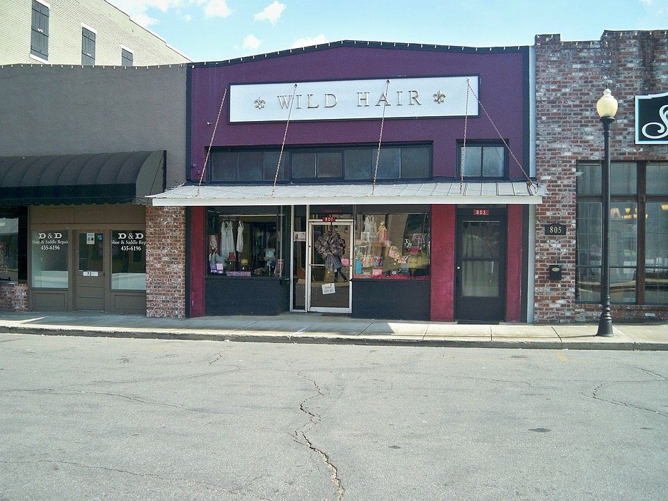 2nd image of 801 Prairie St