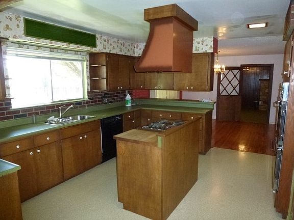 3rd image of 55 Tognoli Ln
