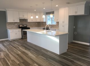 2121 W Borchard Ave, Santa Ana, CA 92704