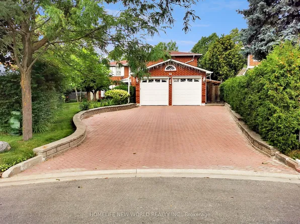 14 Madrid Cres, Brampton, ON L6S 2X4