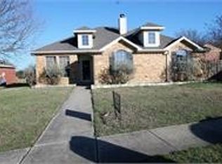 212 Shadow Bend Dr, Red Oak, TX 75154