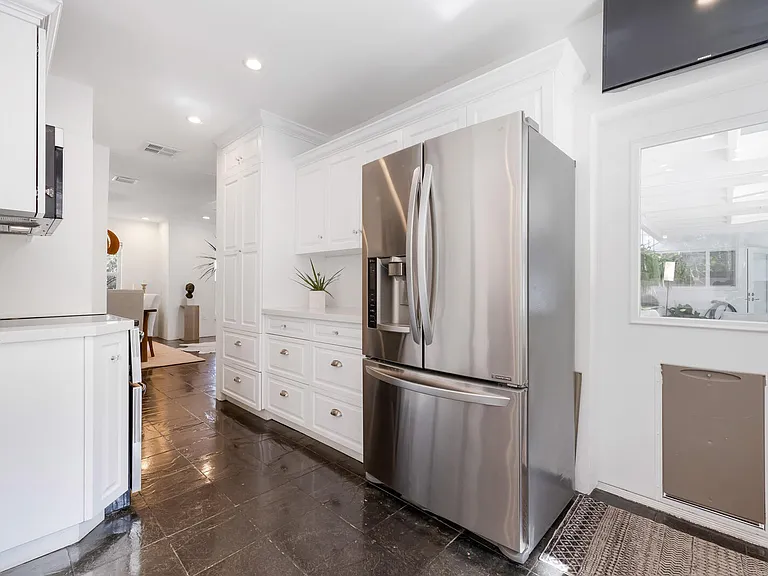 5100 SW 75th St — Photo 16