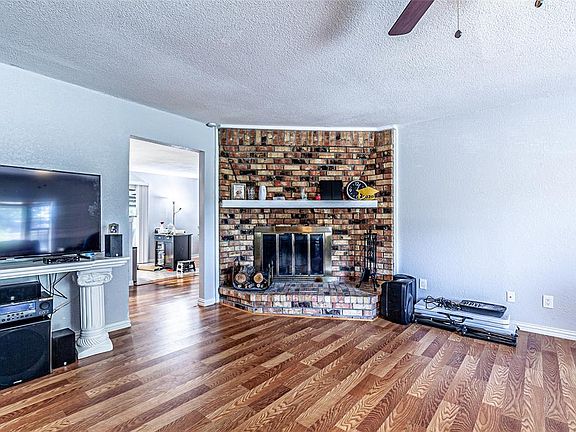4th image of 2810 Cumberland Dr