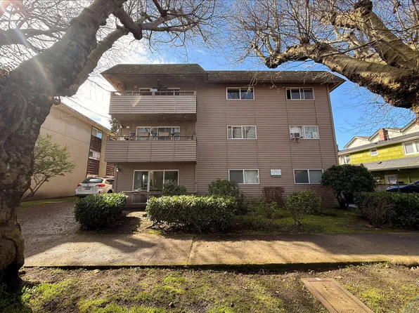 2731 60th Ave SW, Seattle, WA 98116