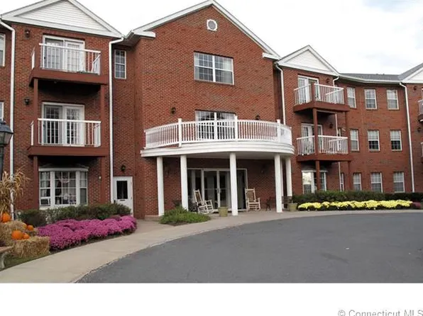 625 Palisado Ave APT 201, Windsor, CT 06095