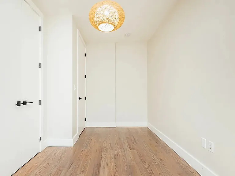 987 Rogers Ave #1A — Photo 3