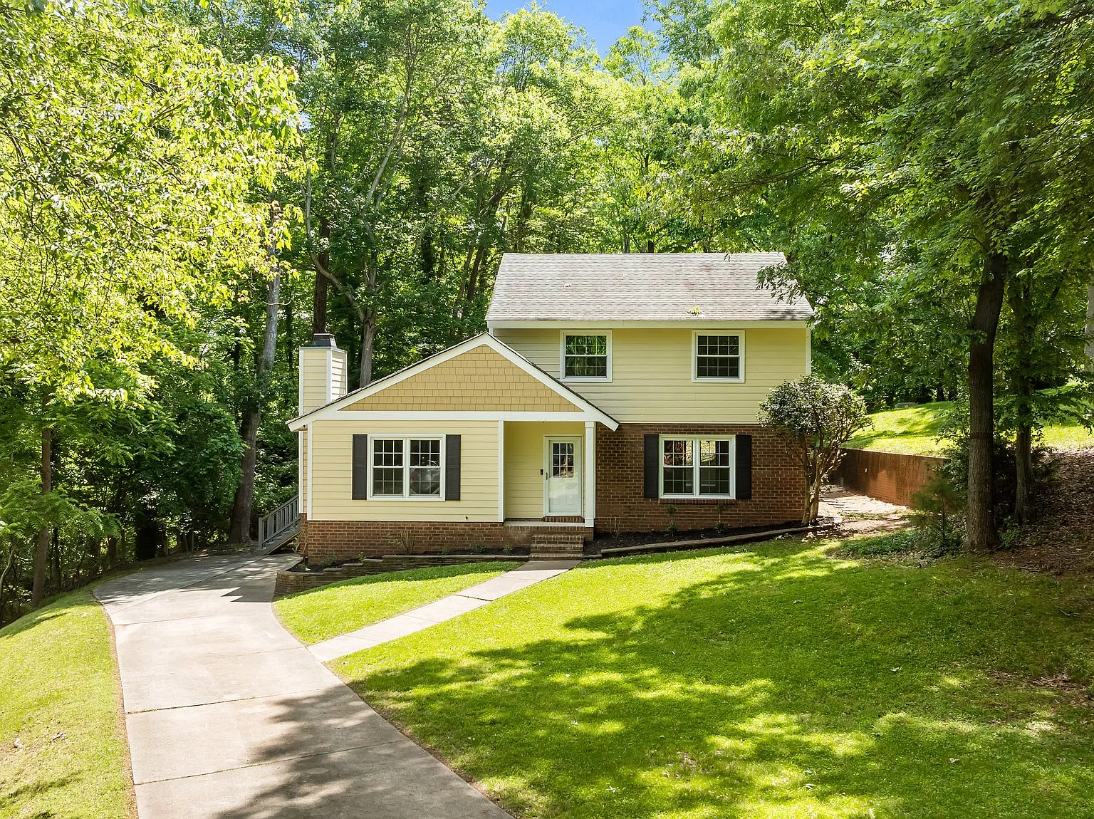 3 bed, 1926 sqft, $2,795 — Photo 1