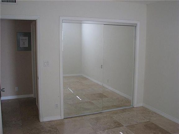 5th image of 1470 N Dixie Hy #16