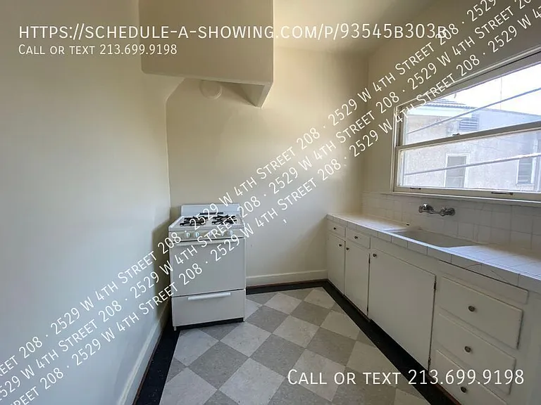 2529 W 4th St #208 — Photo 4